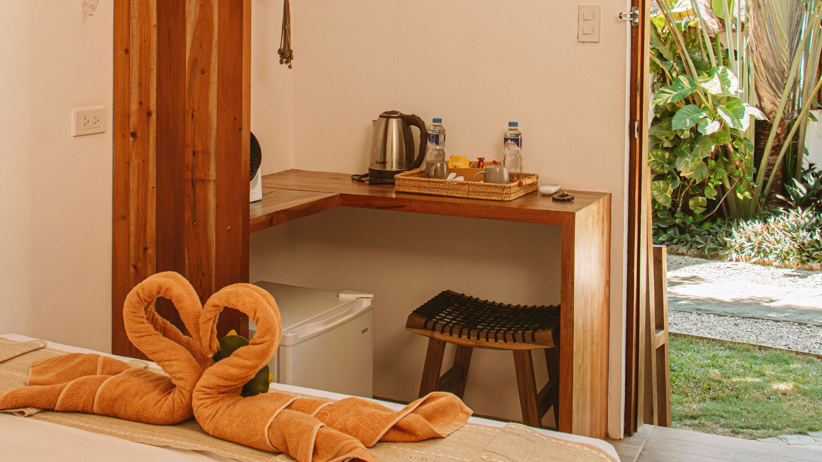 ECONOMY-ROOM-3